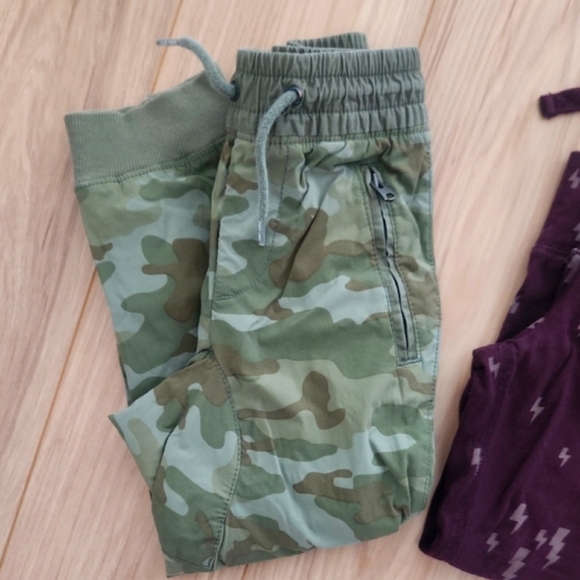 GAP Pants - Picture 2 of 5